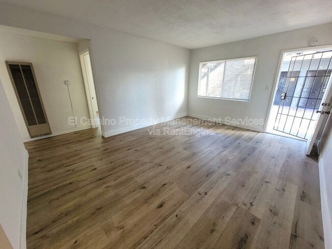 Building Photo - 7722 Walker Ave