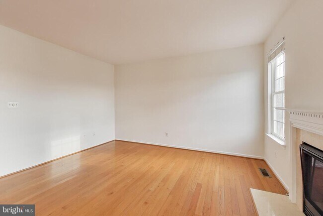 Building Photo - 42759 Locklear Terrace