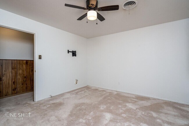 Building Photo - 509 S 8th St