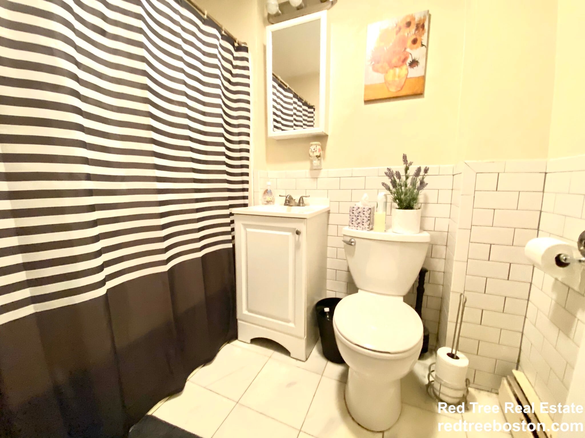 Building Photo - 238 Everett St