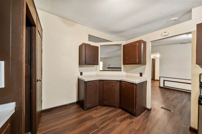 Building Photo - 110 Charlies Ln