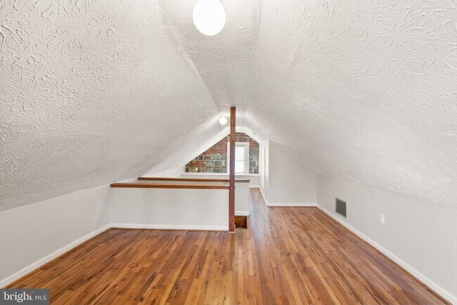 Building Photo - 4714 Upton St NW