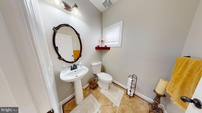 Building Photo - 5505 Victory Loop