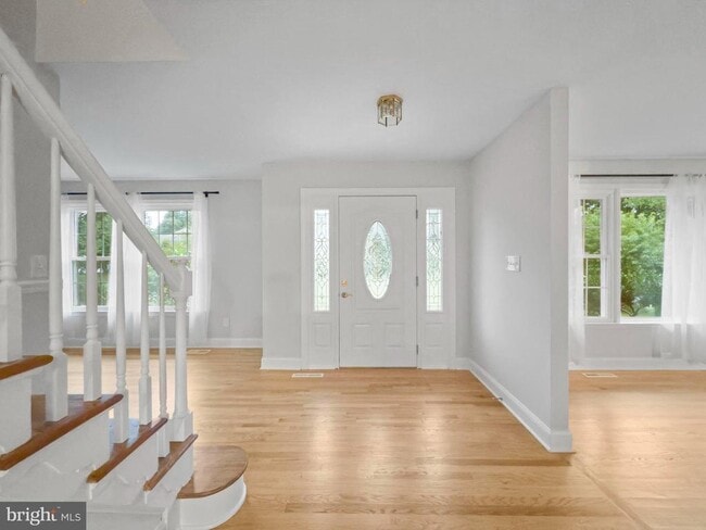 Building Photo - 10034 Chatelaine Cir