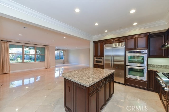 Building Photo - 40 Skyward