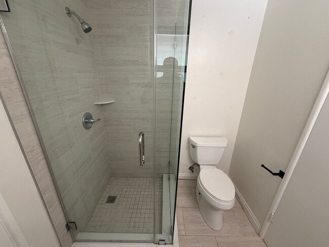 Building Photo - Newly Rehabbed Charming 3 Bed 2 Bath Home ...
