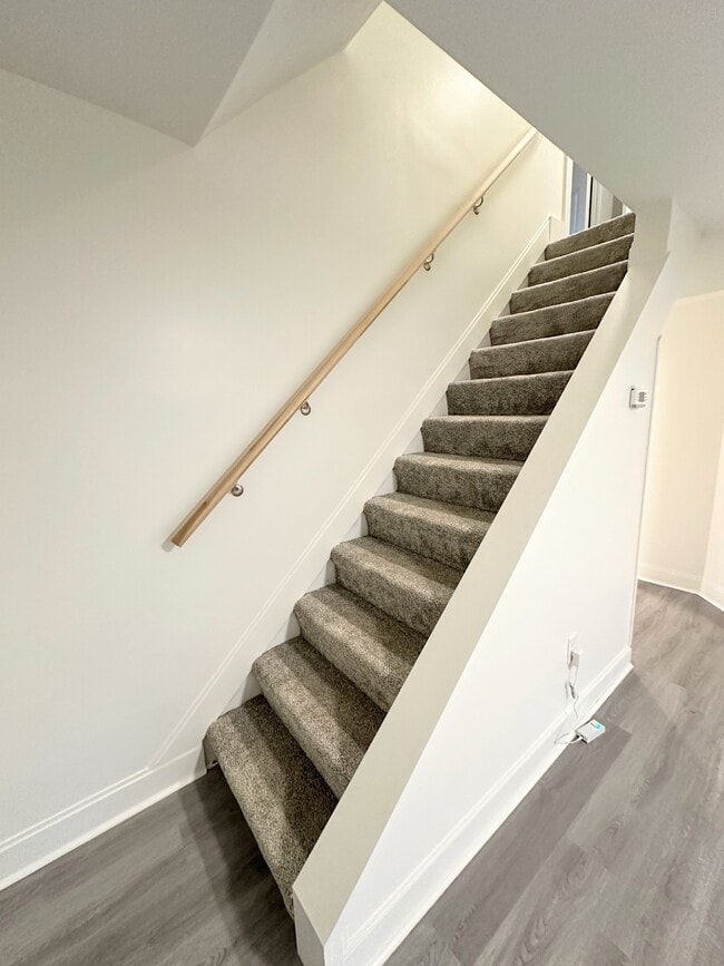 Building Photo - 1337 Methyl St