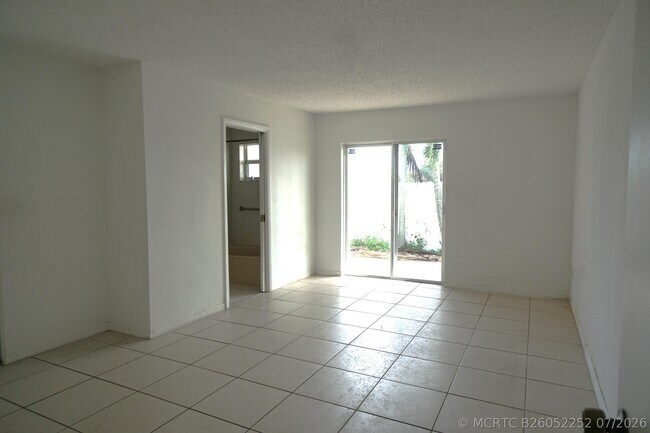 Building Photo - 18011 SW 139th Ct