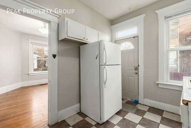 Building Photo - 204 Chittenden Ave