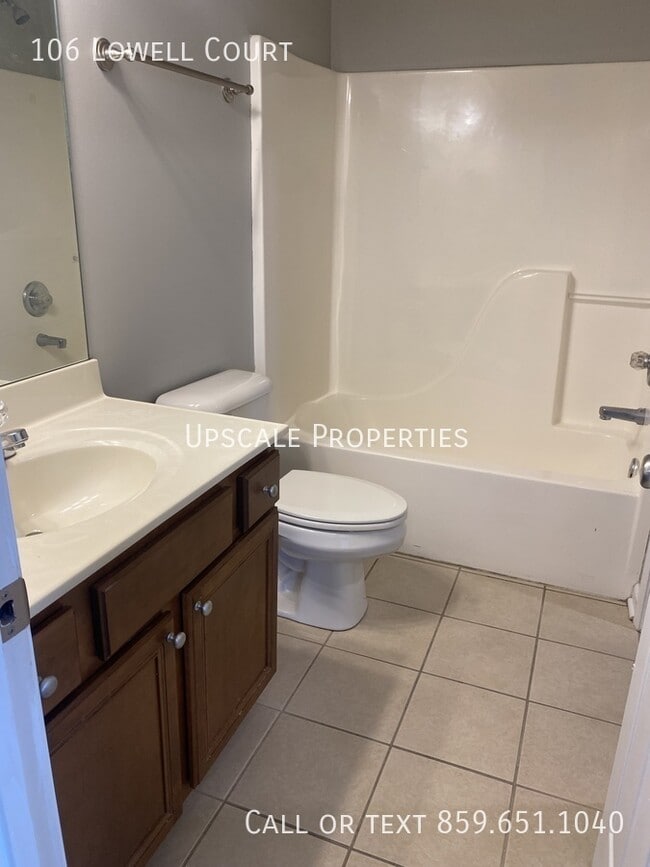 Building Photo - 106 Lowell Ct