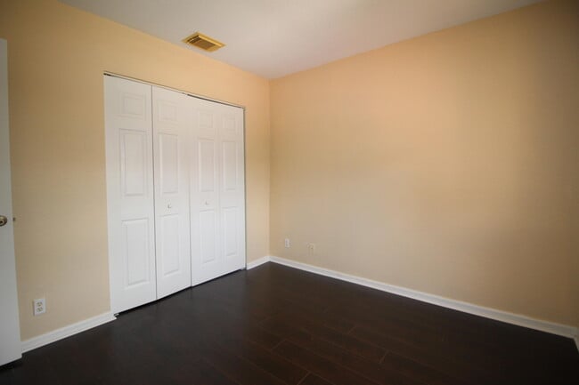 Building Photo - 6602 Sandy Bank Terrace