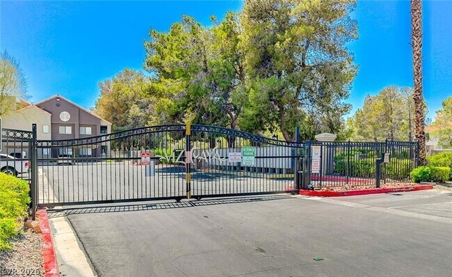 Building Photo - 5074 S Rainbow Blvd