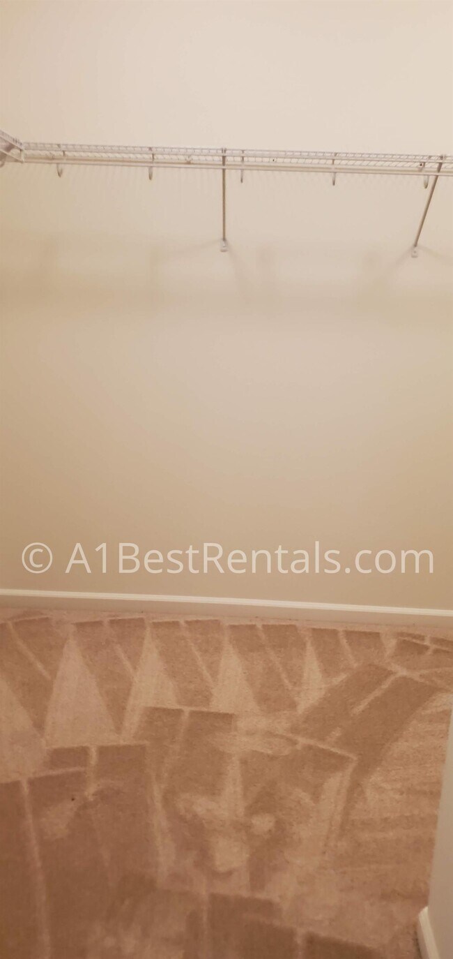 Building Photo - 2513 Guadalajara Dr