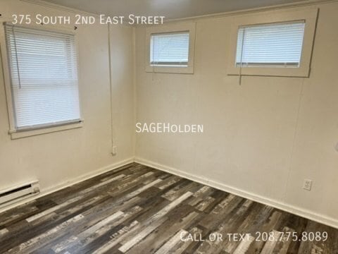 Building Photo - 375 S 2nd E St