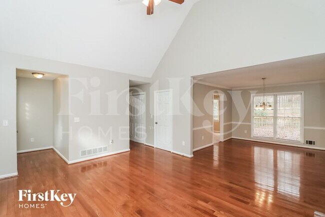 Building Photo - 4814 Westbourne Dr