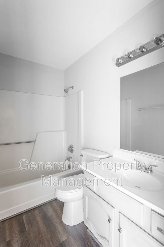 Building Photo - 44 St Victors Ln