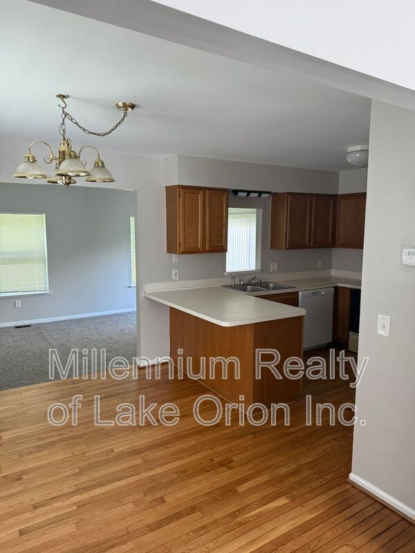 Building Photo - 1106 Oak Valley Dr