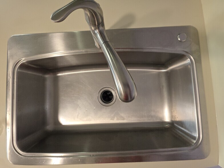 Building Photo - 1601 Big Tree Rd