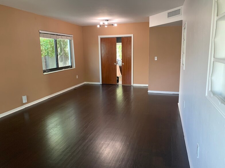 Building Photo - 1975 SW 17th Ct