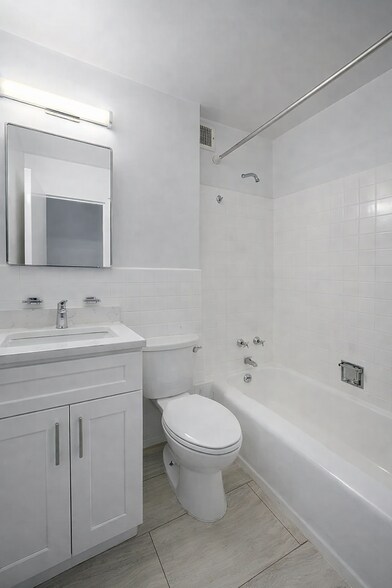 Building Photo - 337 E 41st St