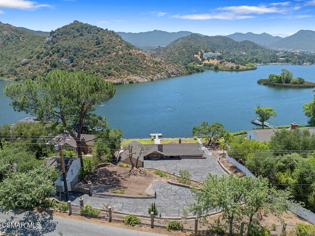 Building Photo - 800 Lake Sherwood Dr