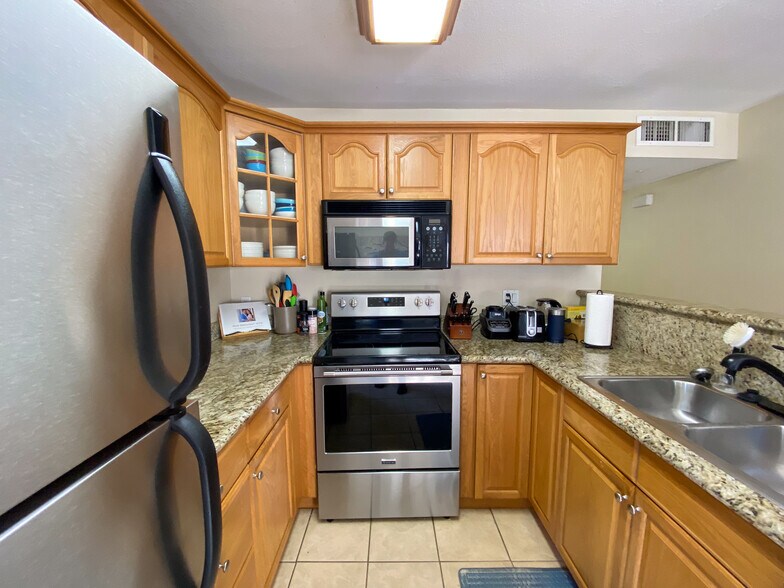 Building Photo - 2616 Alpine Blvd