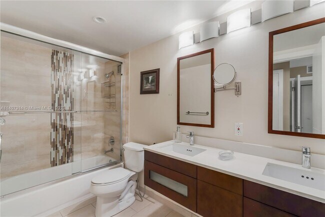 Building Photo - 3015 N Ocean Blvd