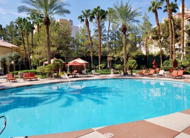Building Photo - 210 E Flamingo Rd