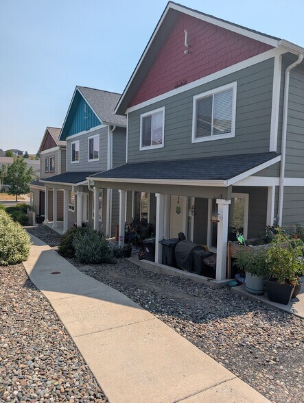 Building Photo - 1006 Pendulum Lane