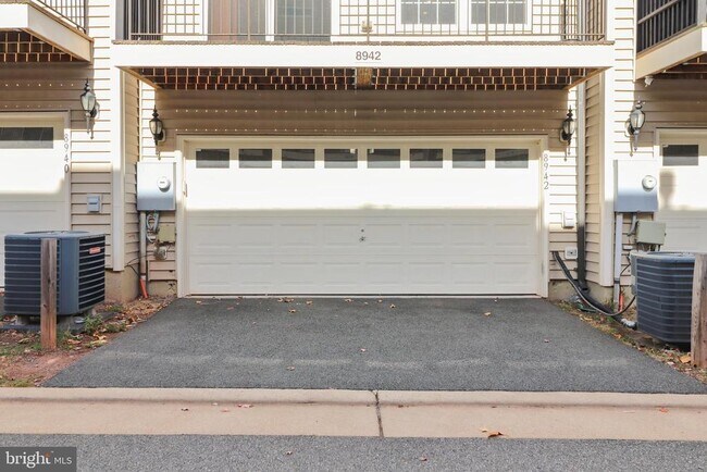 Building Photo - 8942 Dahlgren Ridge Rd