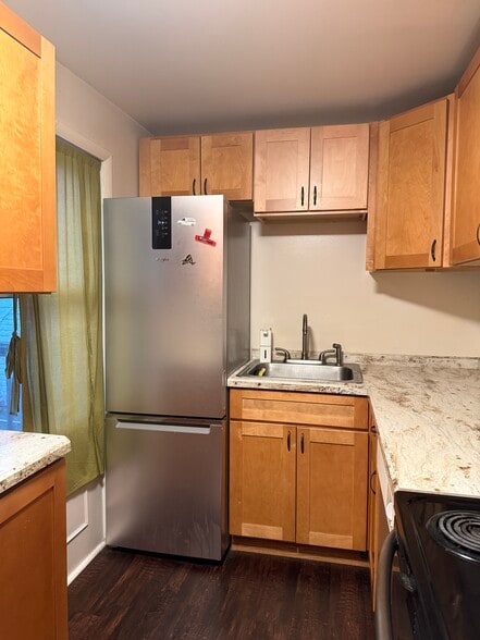 Kitchen - 219 Elm St