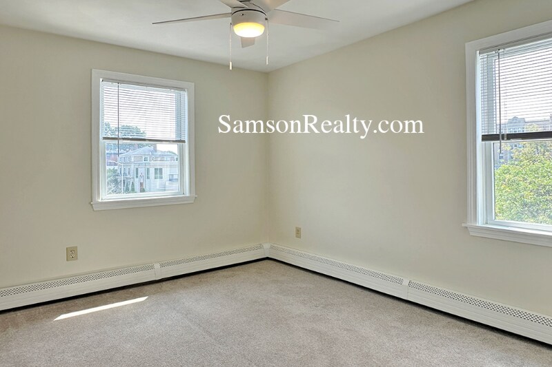 Building Photo - 204 Angell St
