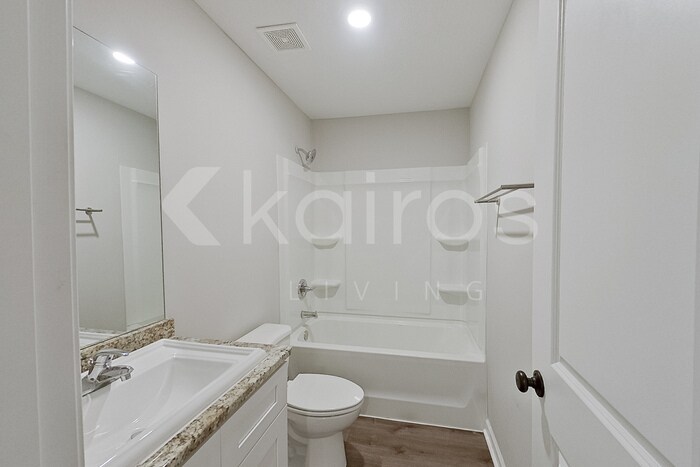 Building Photo - 52 Cottage Grove Dr