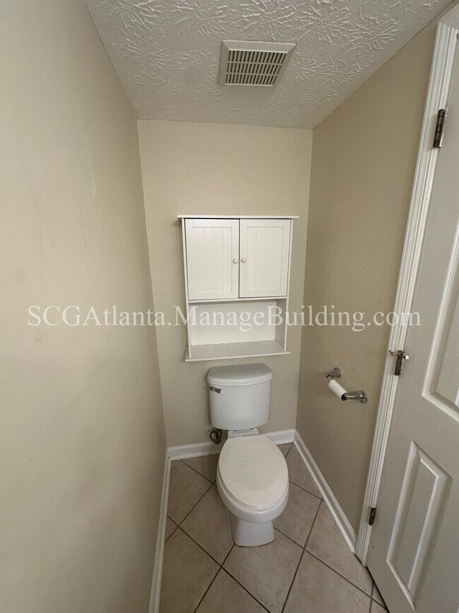 Building Photo - 706 Bookman Point