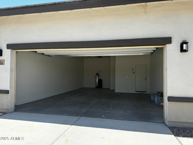 Building Photo - 5526 N 107th Ln