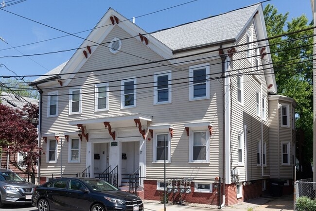 Building Photo - 17 Bonair St