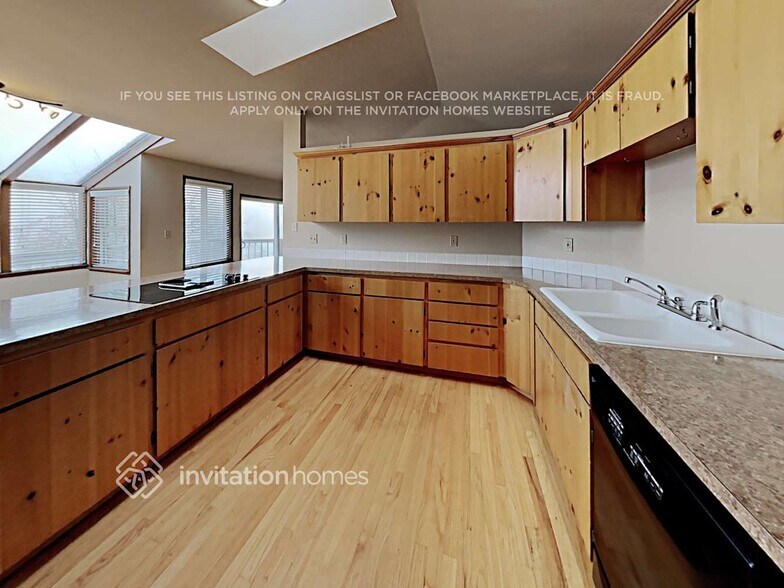 Building Photo - 16412 106th St Ct E