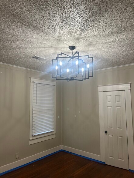 Building Photo - 1804 Foster Ave