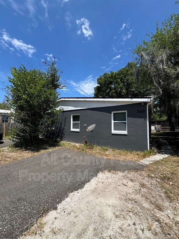 Building Photo - 3020 Galaxy Ln