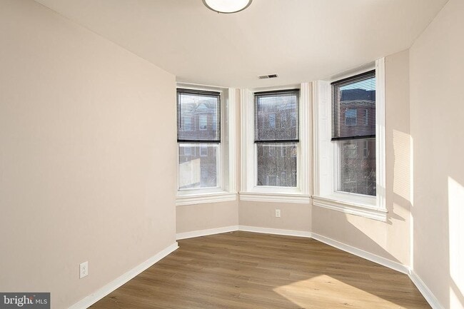 Building Photo - 2207 Callow Ave