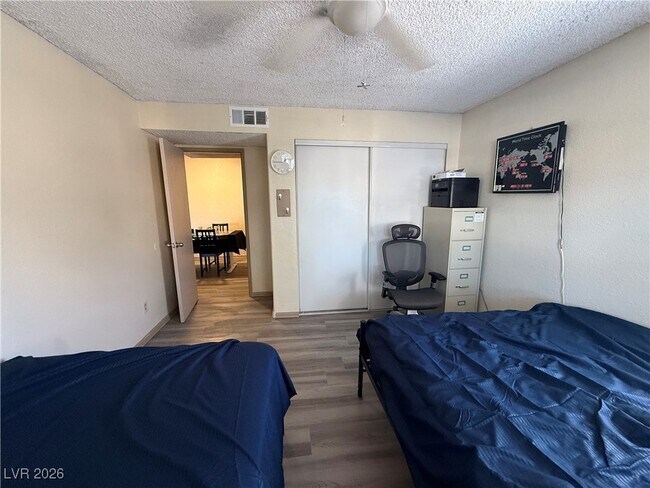 Building Photo - 240 Mission Catalina Ln