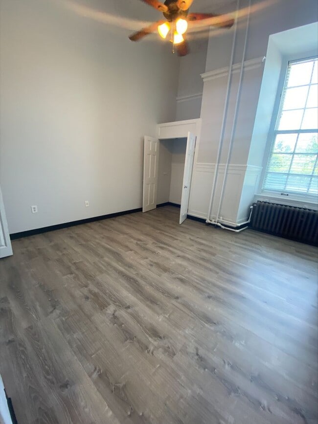 Building Photo - AVAILABLE NOW! This Opportunity Won't Last!