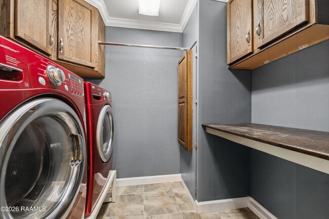 Building Photo - 106 Seattle St