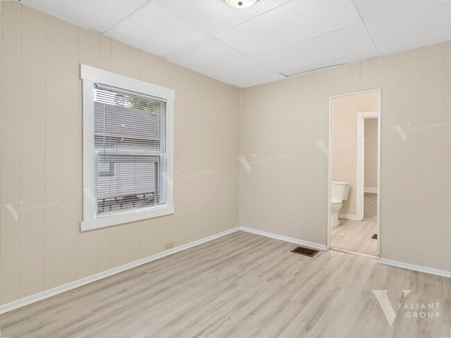 Building Photo - Cozy Bungalow-Style, Two-bedroom, One-Bath...