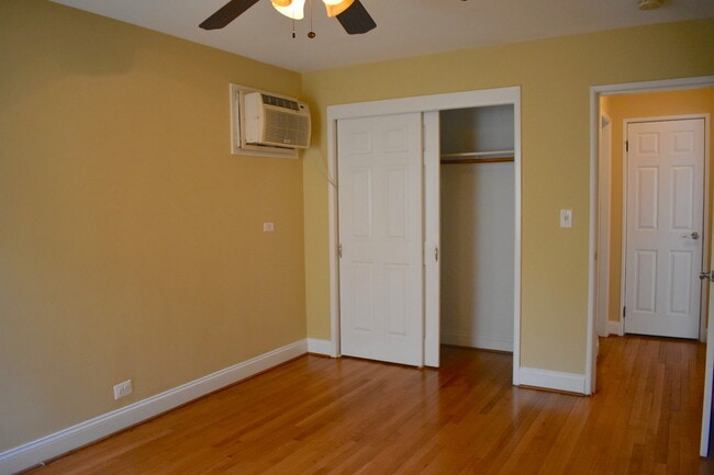 Building Photo - 1951 Euclid Ave