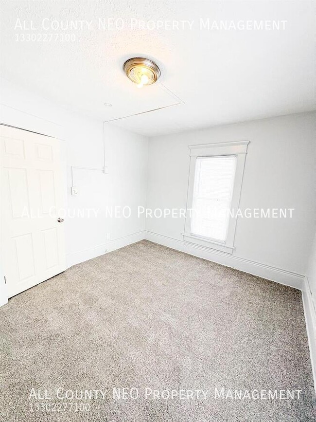 Building Photo - 911 Fulton Rd NW