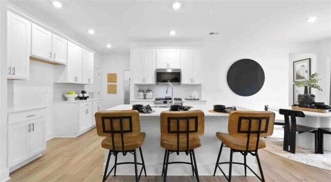 Building Photo - 555 Red Dragon Dr