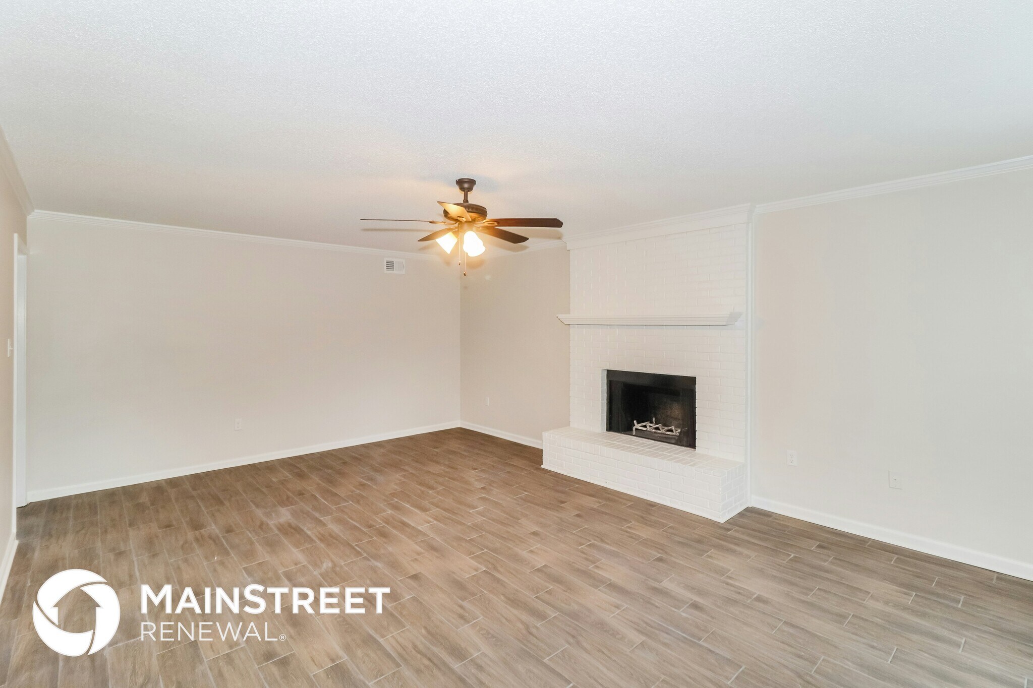 Building Photo - 7120 Oak Forest Dr