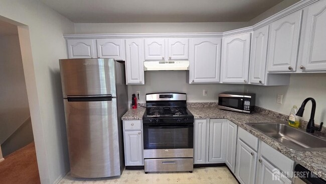 Building Photo - 602 Cypress Ln