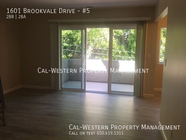 Building Photo - 1601 Brookvale Dr